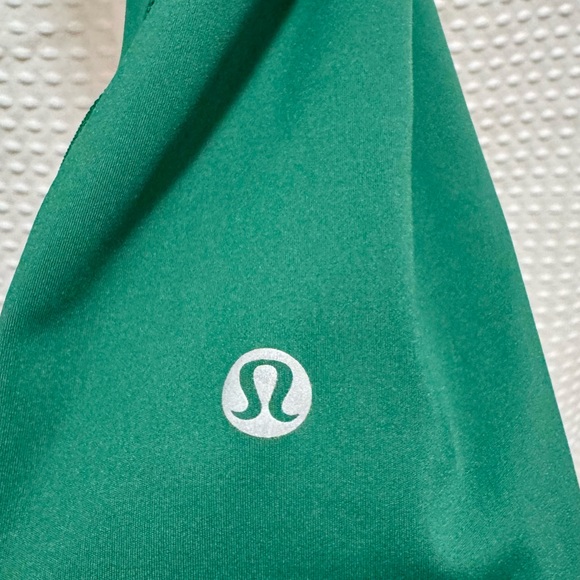 Lululemon green leggings, Size 8 - Picture 6 of 7